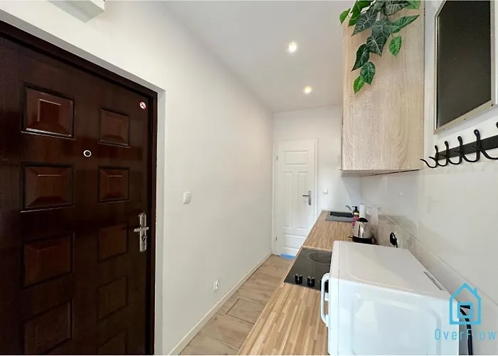 Homestay Lambert - Peaceful Retreat, 10 Minutes To Old Town & Seaside *