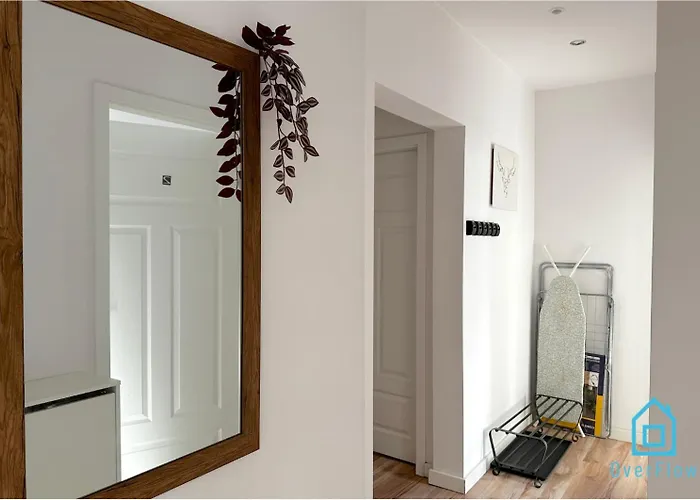 Lambert - Peaceful Retreat, 10 Minutes To Old Town & Seaside * Gdańsk